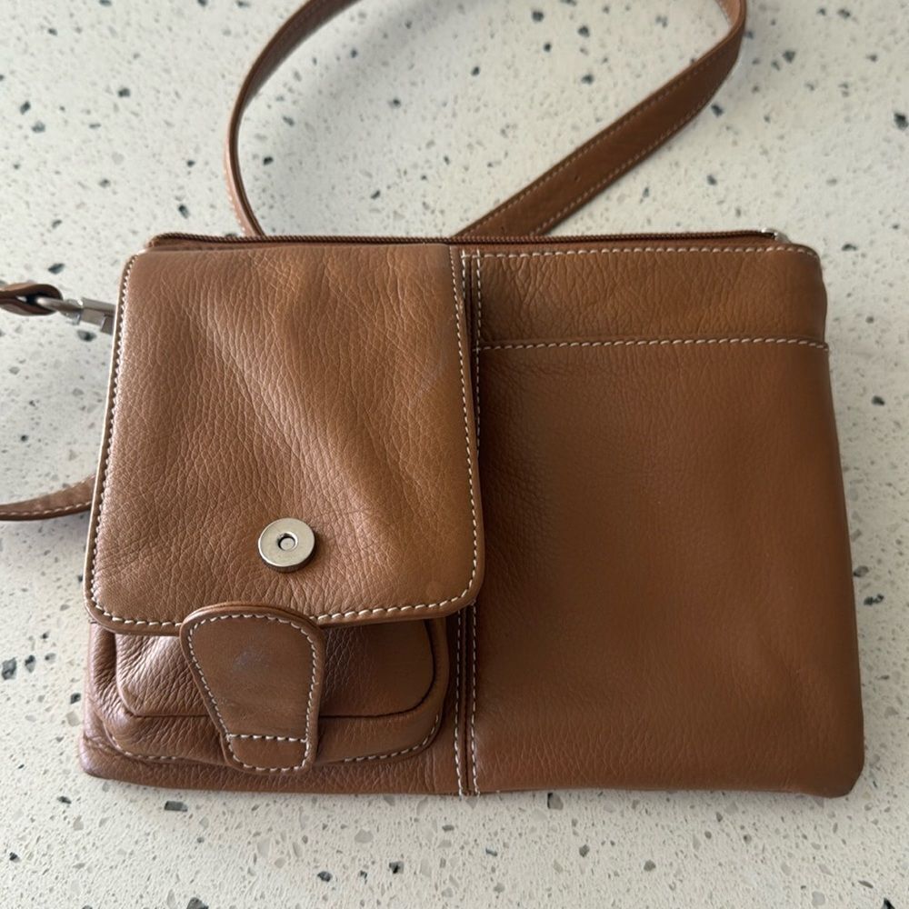 Tignanello Genuine Brown Leather Crossbody Travel Casual Shoulder Bag Versatile - Picture 5 of 13